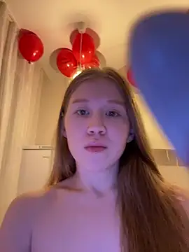 Eva Weyne online show from March 25, 2026, 8:59 pm