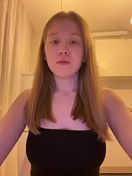 Snapshot of Eva_Weyne chatting on May 26, 2026, 9:22 pm Eva Weyne online show from May 26, 2026, 9:22 pm