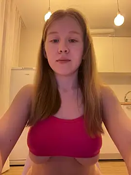 Snapshot of Eva_Weyne chatting on June 1, 2026, 8:54 pm Eva Weyne online show from June 1, 2026, 8:54 pm