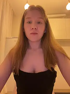 Snapshot of Eva_Weyne chatting on June 7, 2026, 9:29 pm Eva Weyne online show from June 7, 2026, 9:29 pm
