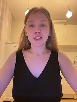 Snapshot of Eva_Weyne chatting on July 8, 2026, 10:14 pm Eva Weyne online show from July 8, 2026, 10:14 pm