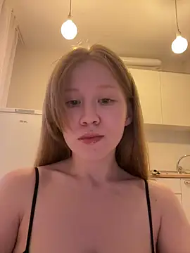 Snapshot of Eva_Weyne chatting on July 11, 2026, 12:24 am Eva Weyne online show from July 11, 2026, 12:24 am