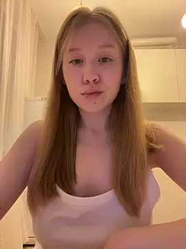 Snapshot of Eva_Weyne chatting on July 19, 2026, 8:56 pm Eva Weyne online show from July 19, 2026, 8:56 pm