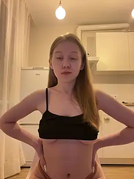Snapshot of Eva_Weyne chatting on July 25, 2026, 9:56 pm Eva Weyne online show from July 25, 2026, 9:56 pm