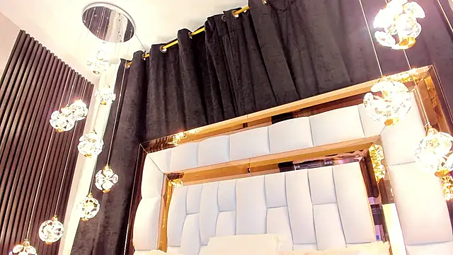 Snapshot of SarayRoyse chatting on March 11, 2025, 7:14 pm SarayRoyse online show from March 11, 2025, 7:14 pm