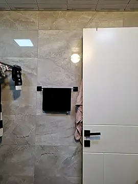 Snapshot of Esmertarcinim chatting on December 17, 2024, 12:43 pm Esmertarcinim online show from December 17, 2024, 12:43 pm