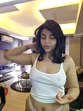 Snapshot of Esmertarcinim chatting on January 11, 2025, 11:56 am Esmertarcinim online show from January 11, 2025, 11:56 am