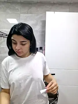 Snapshot of Esmertarcinim chatting on January 27, 2025, 11:54 am Esmertarcinim online show from January 27, 2025, 11:54 am