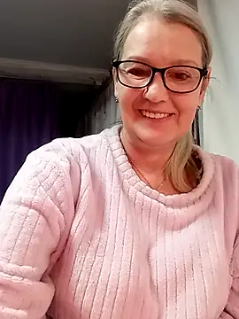 irinamaux online show from February 7, 2026, 7:34 am