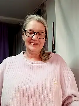 irinamaux online show from February 8, 2026, 4:16 am