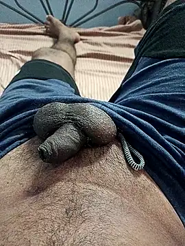 Snapshot of mr_slim_body chatting on May 7, 2026, 1:44 am mr slim body online show from May 7, 2026, 1:44 am