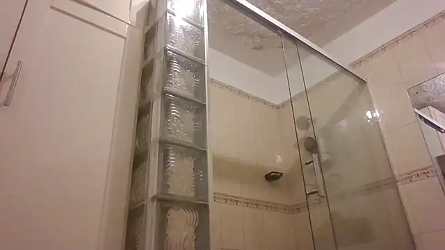 Bighood T online show from April 5, 2026, 5:59 am