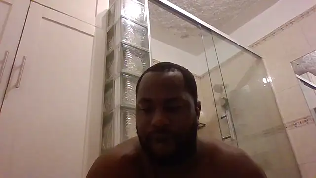 Snapshot of Bighood_T chatting on May 6, 2026, 3:02 am Bighood T online show from May 6, 2026, 3:02 am