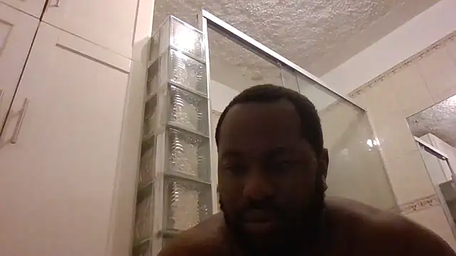 Snapshot of Bighood_T chatting on June 1, 2026, 6:04 am Bighood T online show from June 1, 2026, 6:04 am