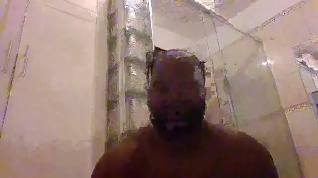 Snapshot of Bighood_T chatting on June 18, 2026, 6:13 am Bighood T online show from June 18, 2026, 6:13 am