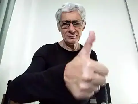 Snapshot of BIGUNCUTHARDCOCK chatting on February 23, 2025, 4:57 pm BIGUNCUTHARDCOCK online show from February 23, 2025, 4:57 pm
