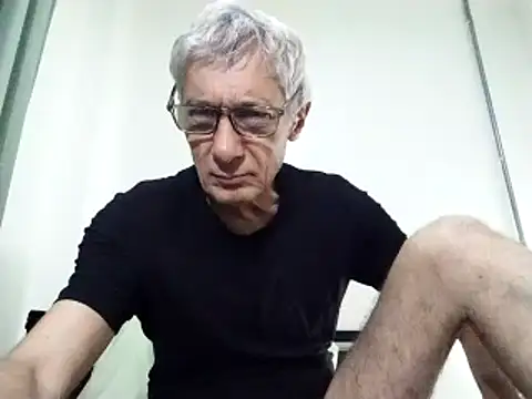 Snapshot of BIGUNCUTHARDCOCK chatting on February 24, 2025, 2:08 am BIGUNCUTHARDCOCK online show from February 24, 2025, 2:08 am
