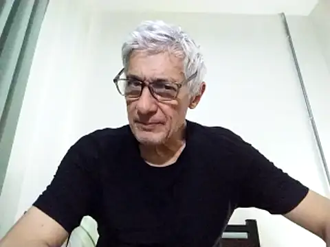 Snapshot of BIGUNCUTHARDCOCK chatting on February 27, 2025, 5:34 am BIGUNCUTHARDCOCK online show from February 27, 2025, 5:34 am