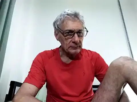 Snapshot of BIGUNCUTHARDCOCK chatting on February 27, 2025, 9:32 am BIGUNCUTHARDCOCK online show from February 27, 2025, 9:32 am