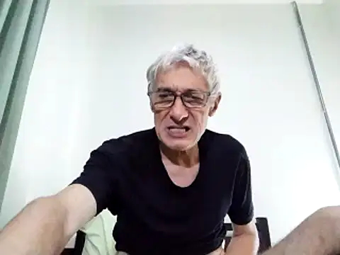 Snapshot of BIGUNCUTHARDCOCK chatting on March 2, 2025, 9:10 am BIGUNCUTHARDCOCK online show from March 2, 2025, 9:10 am