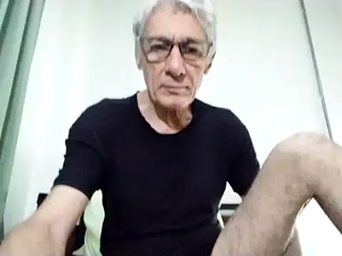 Snapshot of BIGUNCUTHARDCOCK chatting on March 3, 2025, 1:21 am BIGUNCUTHARDCOCK online show from March 3, 2025, 1:21 am