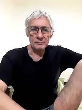 Snapshot of BIGUNCUTHARDCOCK chatting on March 5, 2025, 8:00 am BIGUNCUTHARDCOCK online show from March 5, 2025, 8:00 am