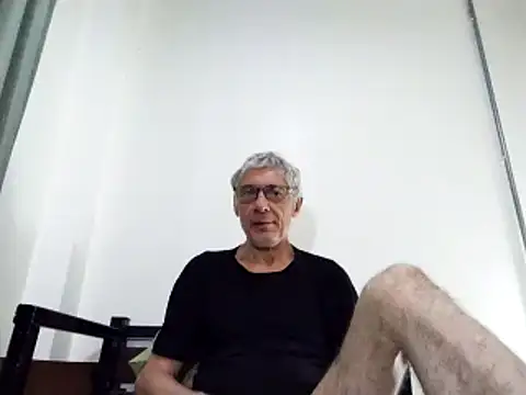Snapshot of BIGUNCUTHARDCOCK chatting on March 7, 2025, 3:51 am BIGUNCUTHARDCOCK online show from March 7, 2025, 3:51 am