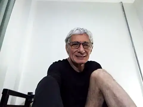 Snapshot of BIGUNCUTHARDCOCK chatting on March 7, 2025, 10:56 am BIGUNCUTHARDCOCK online show from March 7, 2025, 10:56 am
