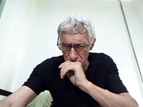 Snapshot of BIGUNCUTHARDCOCK chatting on March 8, 2025, 4:34 am BIGUNCUTHARDCOCK online show from March 8, 2025, 4:34 am
