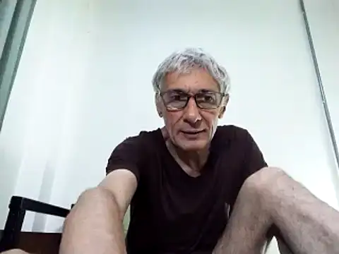 Snapshot of BIGUNCUTHARDCOCK chatting on March 9, 2025, 8:29 am BIGUNCUTHARDCOCK online show from March 9, 2025, 8:29 am