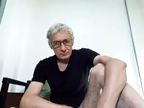 Snapshot of BIGUNCUTHARDCOCK chatting on March 10, 2025, 3:56 am BIGUNCUTHARDCOCK online show from March 10, 2025, 3:56 am
