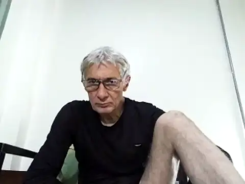 Snapshot of BIGUNCUTHARDCOCK chatting on March 10, 2025, 7:21 am BIGUNCUTHARDCOCK online show from March 10, 2025, 7:21 am