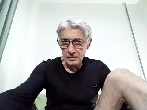 Snapshot of BIGUNCUTHARDCOCK chatting on March 10, 2025, 10:37 am BIGUNCUTHARDCOCK online show from March 10, 2025, 10:37 am