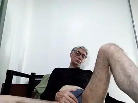 Snapshot of BIGUNCUTHARDCOCK chatting on March 11, 2025, 10:51 am BIGUNCUTHARDCOCK online show from March 11, 2025, 10:51 am