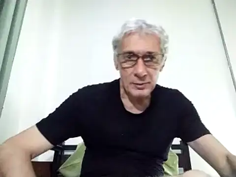 Snapshot of BIGUNCUTHARDCOCK chatting on March 11, 2025, 2:07 pm BIGUNCUTHARDCOCK online show from March 11, 2025, 2:07 pm