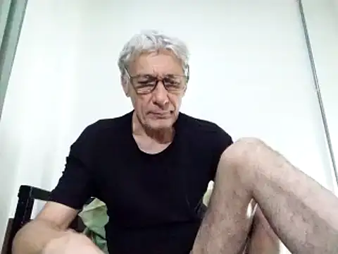 Snapshot of BIGUNCUTHARDCOCK chatting on March 12, 2025, 1:25 am BIGUNCUTHARDCOCK online show from March 12, 2025, 1:25 am