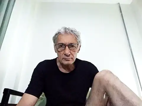 Snapshot of BIGUNCUTHARDCOCK chatting on March 12, 2025, 5:24 am BIGUNCUTHARDCOCK online show from March 12, 2025, 5:24 am