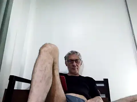 Snapshot of BIGUNCUTHARDCOCK chatting on March 12, 2025, 11:31 am BIGUNCUTHARDCOCK online show from March 12, 2025, 11:31 am