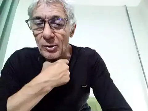 Snapshot of BIGUNCUTHARDCOCK chatting on March 14, 2025, 3:48 am BIGUNCUTHARDCOCK online show from March 14, 2025, 3:48 am
