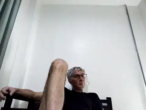 Snapshot of BIGUNCUTHARDCOCK chatting on March 17, 2025, 1:14 am BIGUNCUTHARDCOCK online show from March 17, 2025, 1:14 am