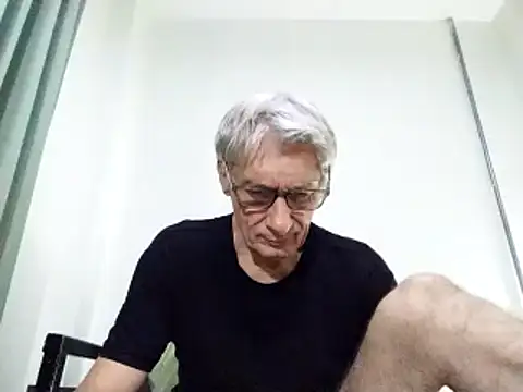 Snapshot of BIGUNCUTHARDCOCK chatting on March 20, 2025, 11:05 am BIGUNCUTHARDCOCK online show from March 20, 2025, 11:05 am