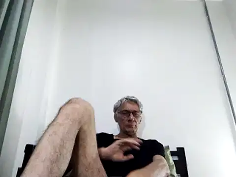 Snapshot of BIGUNCUTHARDCOCK chatting on March 21, 2025, 12:29 am BIGUNCUTHARDCOCK online show from March 21, 2025, 12:29 am