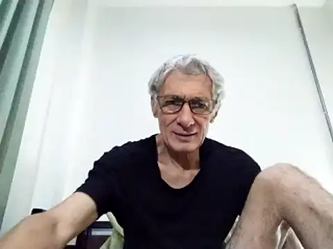 Snapshot of BIGUNCUTHARDCOCK chatting on March 21, 2025, 1:45 pm BIGUNCUTHARDCOCK online show from March 21, 2025, 1:45 pm