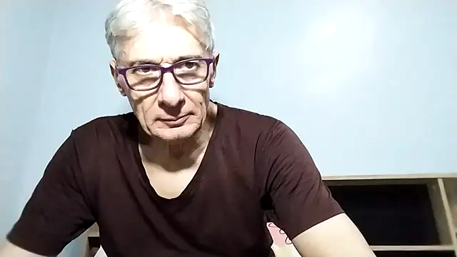 Snapshot of BIGUNCUTHARDCOCK chatting on September 16, 2025, 1:45 pm BIGUNCUTHARDCOCK online show from September 16, 2025, 1:45 pm