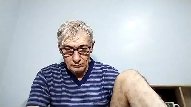 Snapshot of BIGUNCUTHARDCOCK chatting on September 19, 2025, 12:56 am BIGUNCUTHARDCOCK online show from September 19, 2025, 12:56 am