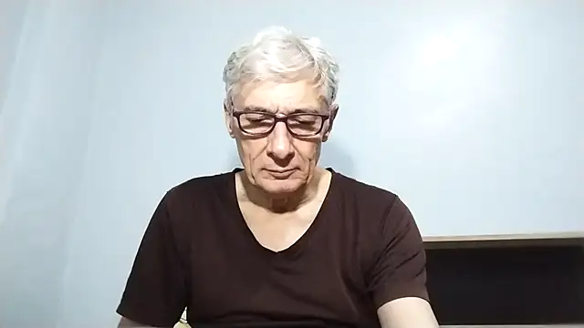 Snapshot of BIGUNCUTHARDCOCK chatting on September 29, 2025, 2:11 pm BIGUNCUTHARDCOCK online show from September 29, 2025, 2:11 pm