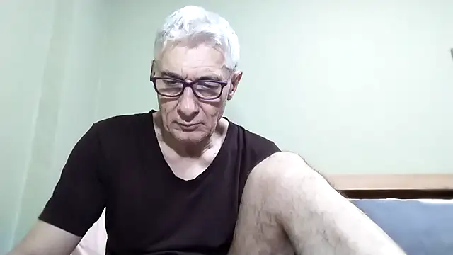 Snapshot of BIGUNCUTHARDCOCK chatting on October 13, 2025, 2:22 am BIGUNCUTHARDCOCK online show from October 13, 2025, 2:22 am