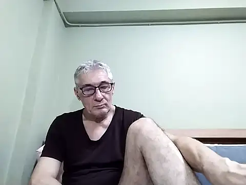 Snapshot of BIGUNCUTHARDCOCK chatting on October 15, 2025, 2:22 am BIGUNCUTHARDCOCK online show from October 15, 2025, 2:22 am