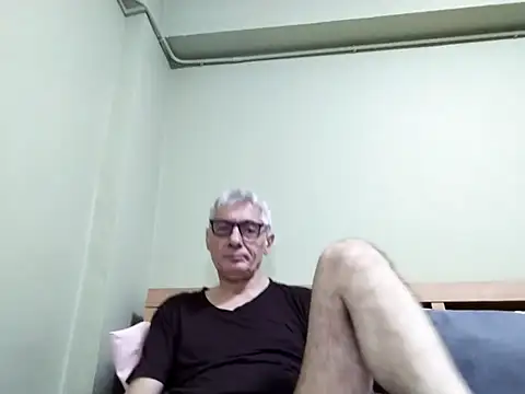 Snapshot of BIGUNCUTHARDCOCK chatting on October 16, 2025, 2:34 am BIGUNCUTHARDCOCK online show from October 16, 2025, 2:34 am