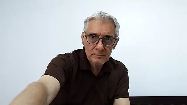 Snapshot of BIGUNCUTHARDCOCK chatting on May 15, 2026, 11:12 pm BIGUNCUTHARDCOCK online show from May 15, 2026, 11:12 pm